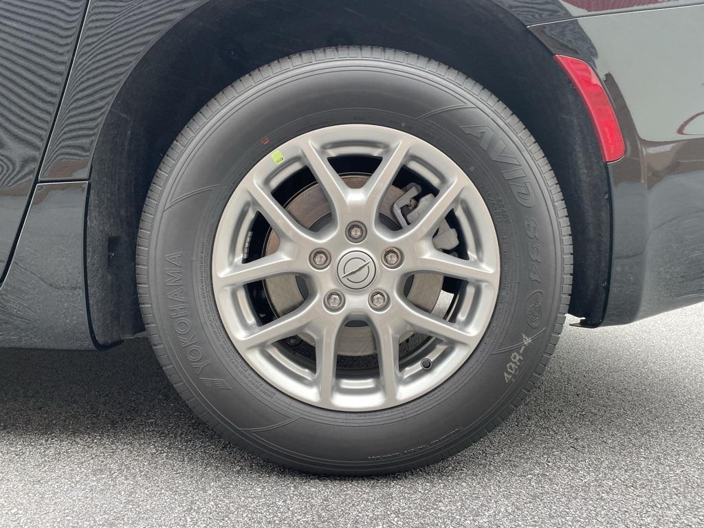 new 2025 Chrysler Pacifica car, priced at $39,512
