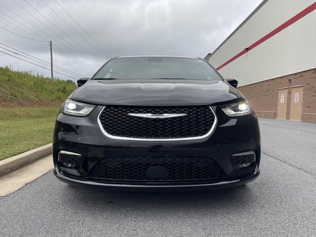 new 2025 Chrysler Pacifica car, priced at $39,512