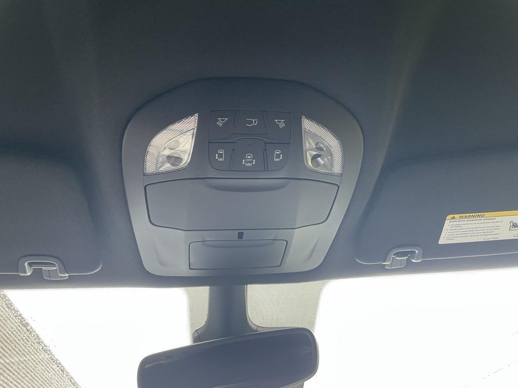 new 2025 Chrysler Pacifica car, priced at $39,512