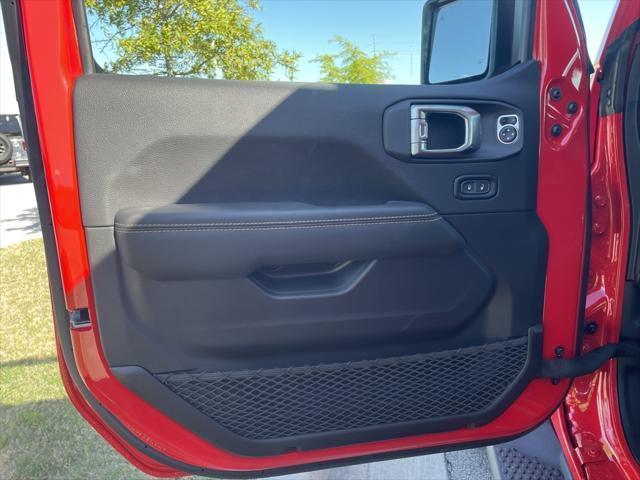 new 2025 Jeep Wrangler car, priced at $53,006