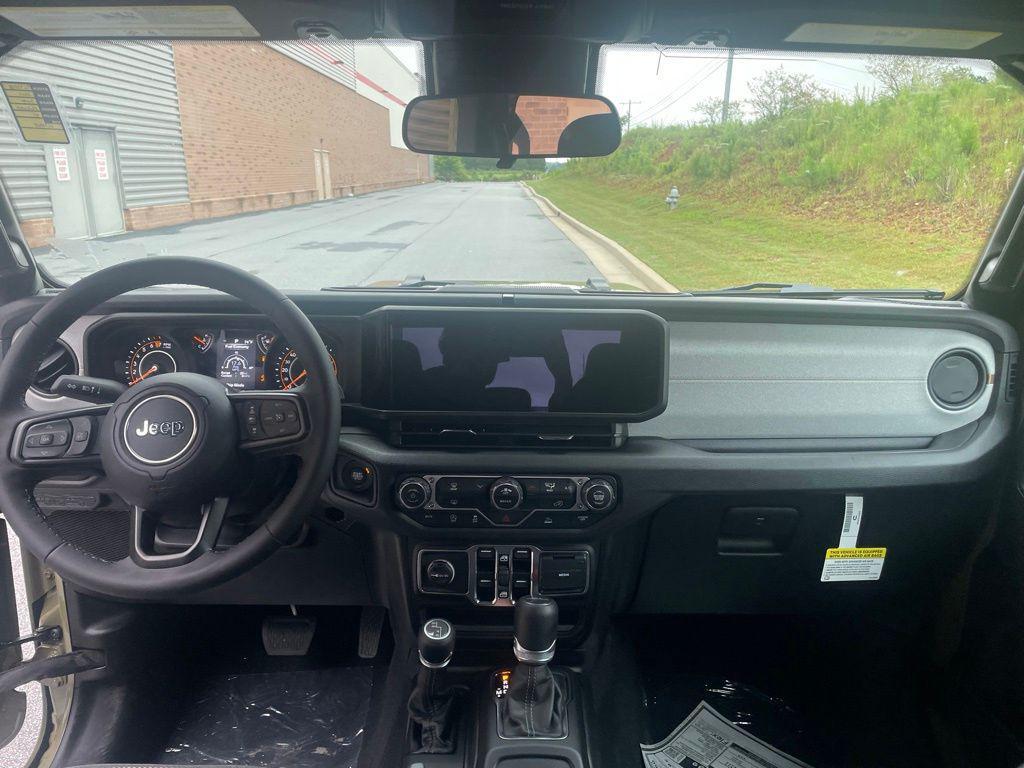 new 2025 Jeep Gladiator car, priced at $38,427