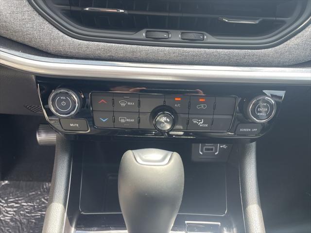 new 2025 Jeep Compass car, priced at $26,547
