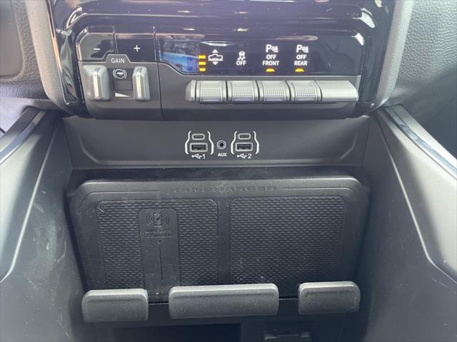 new 2025 Ram 1500 car, priced at $60,061
