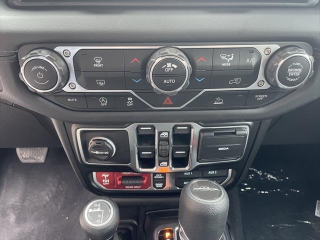new 2025 Jeep Gladiator car, priced at $47,430