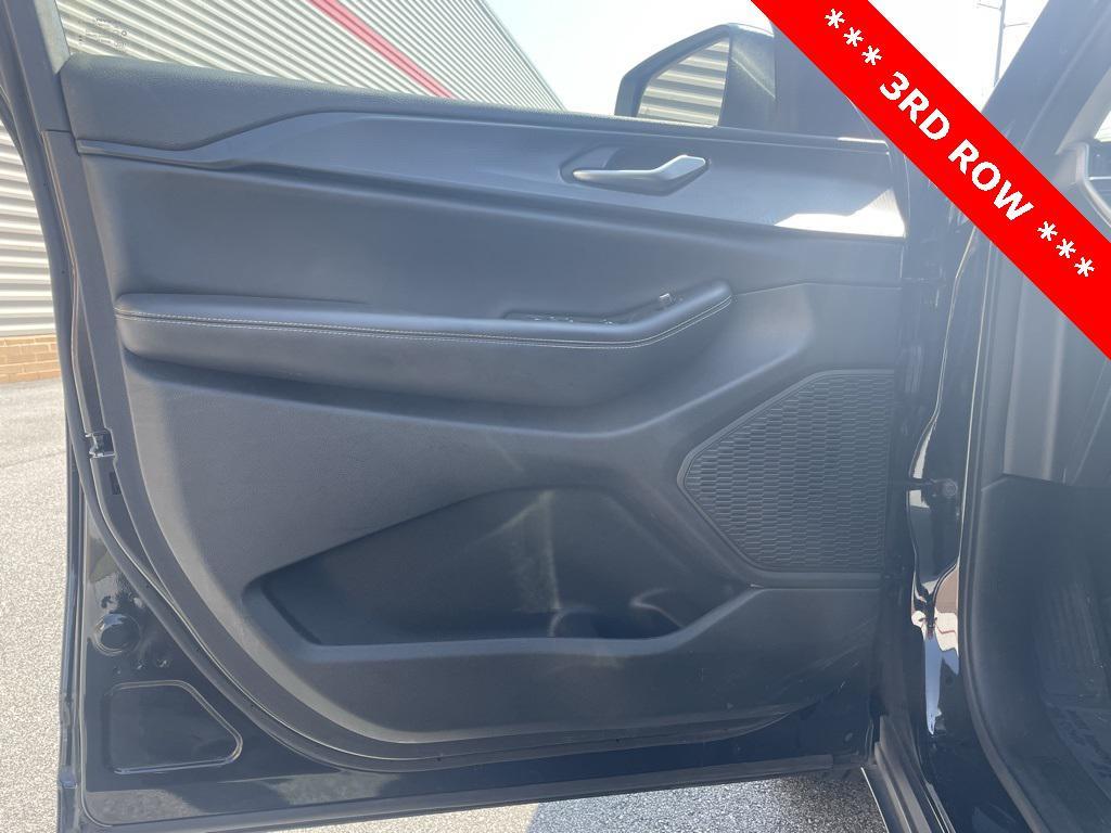 used 2023 Jeep Grand Cherokee L car, priced at $23,564