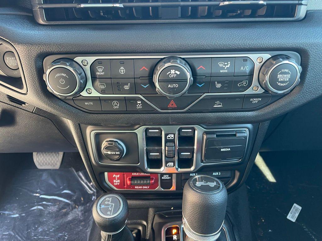 new 2026 Jeep Wrangler car, priced at $55,925