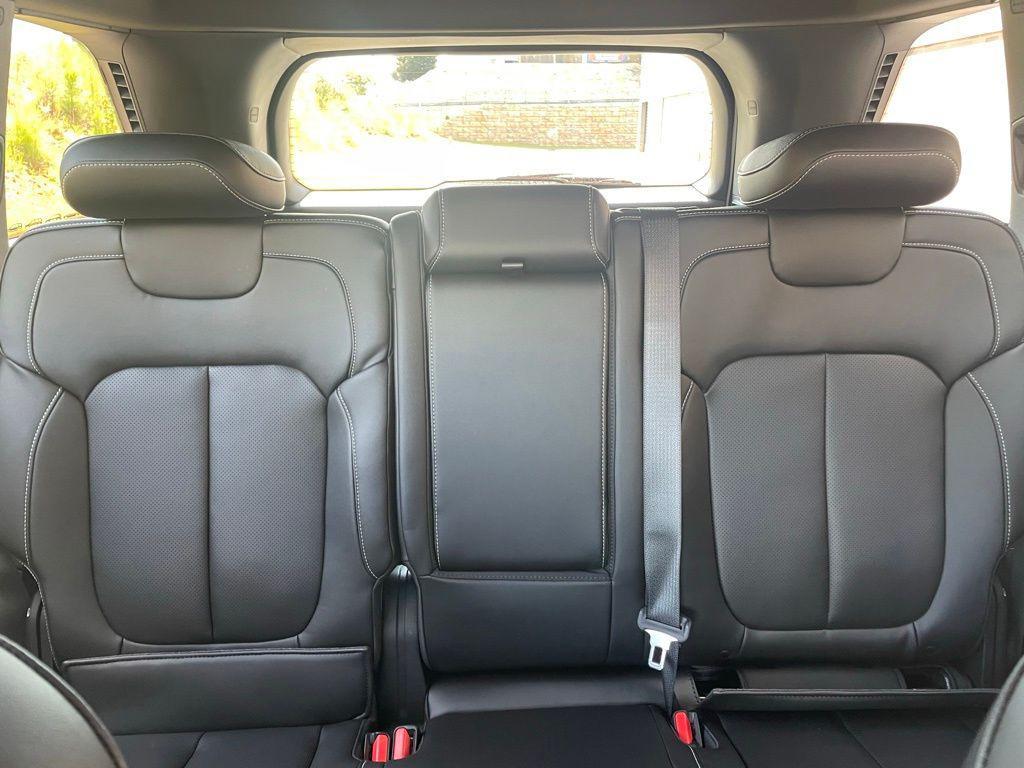 new 2025 Jeep Grand Cherokee car, priced at $43,413