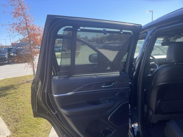 new 2025 Jeep Grand Cherokee car, priced at $51,882