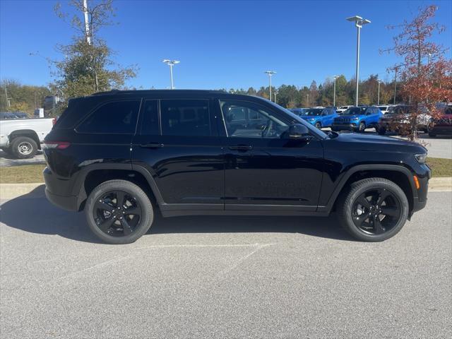 new 2025 Jeep Grand Cherokee car, priced at $51,882