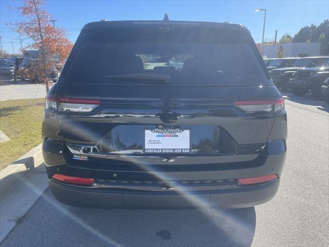 new 2025 Jeep Grand Cherokee car, priced at $51,882