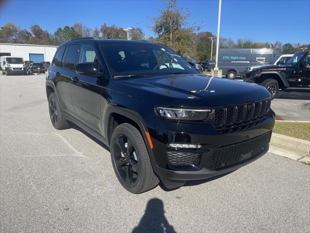 new 2025 Jeep Grand Cherokee car, priced at $51,882