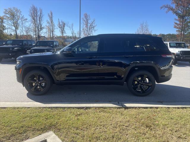 new 2025 Jeep Grand Cherokee car, priced at $51,882