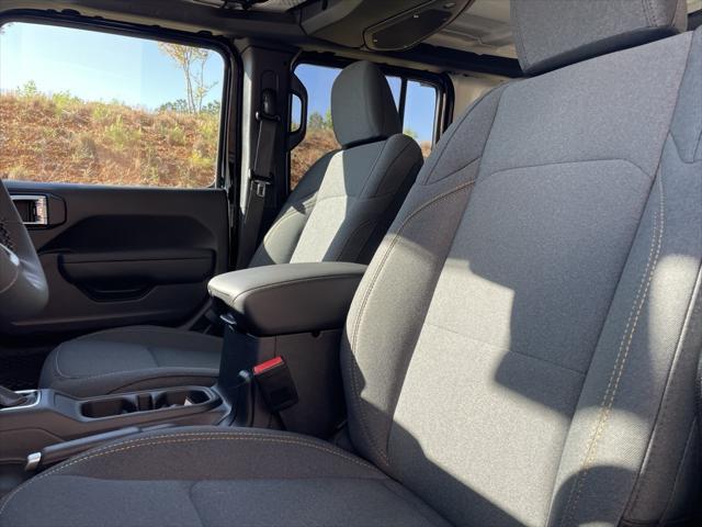 new 2025 Jeep Wrangler car, priced at $44,165