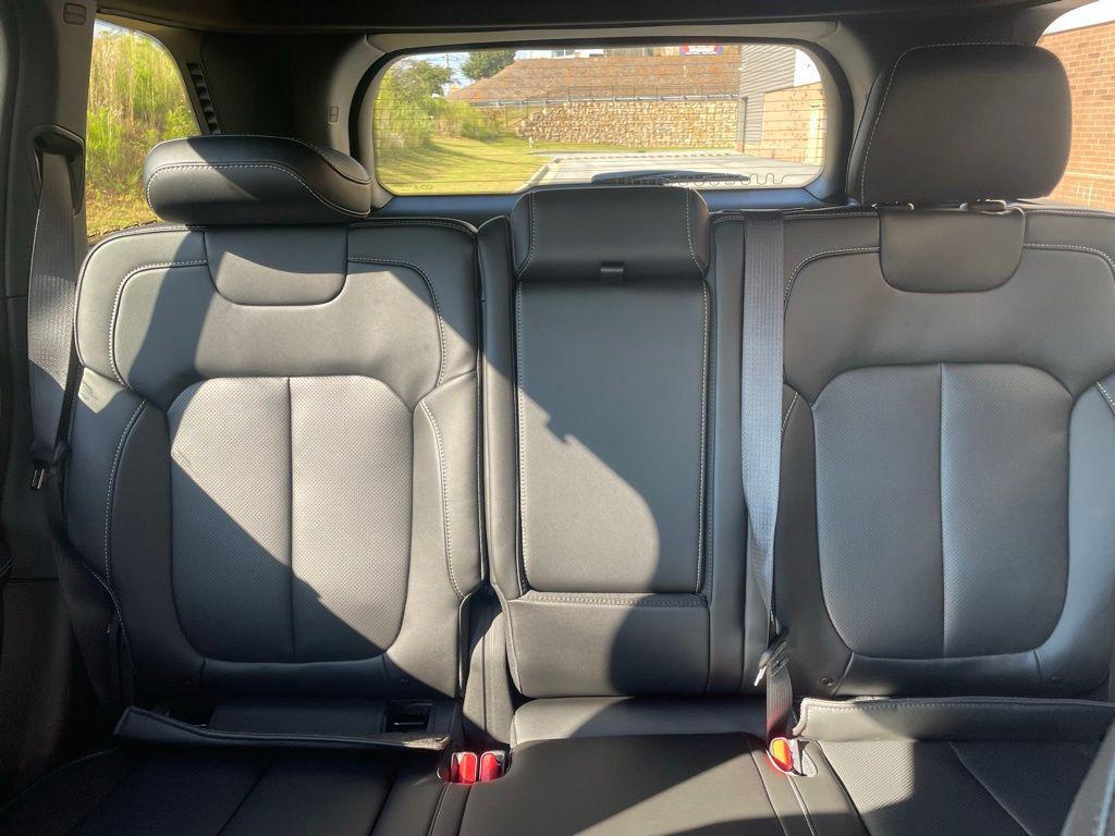 new 2025 Jeep Grand Cherokee car, priced at $43,931