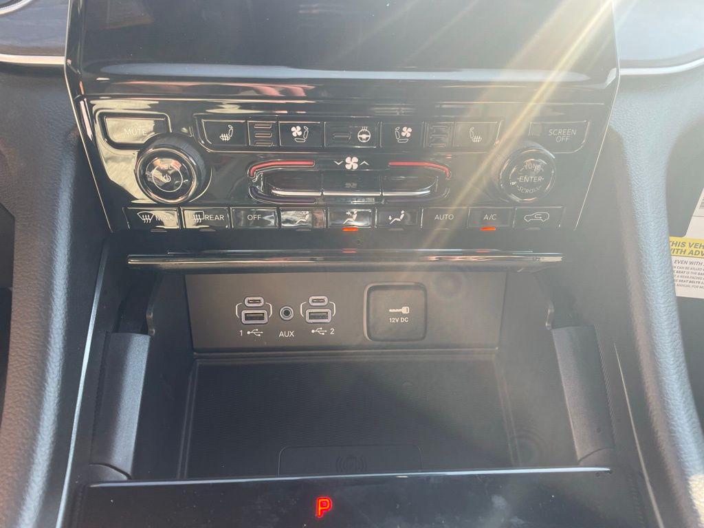 new 2025 Jeep Grand Cherokee car, priced at $43,931