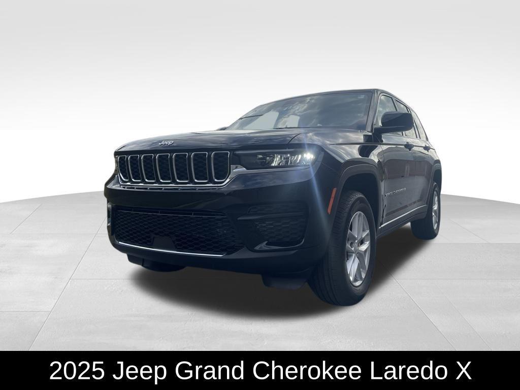 new 2025 Jeep Grand Cherokee car, priced at $33,274