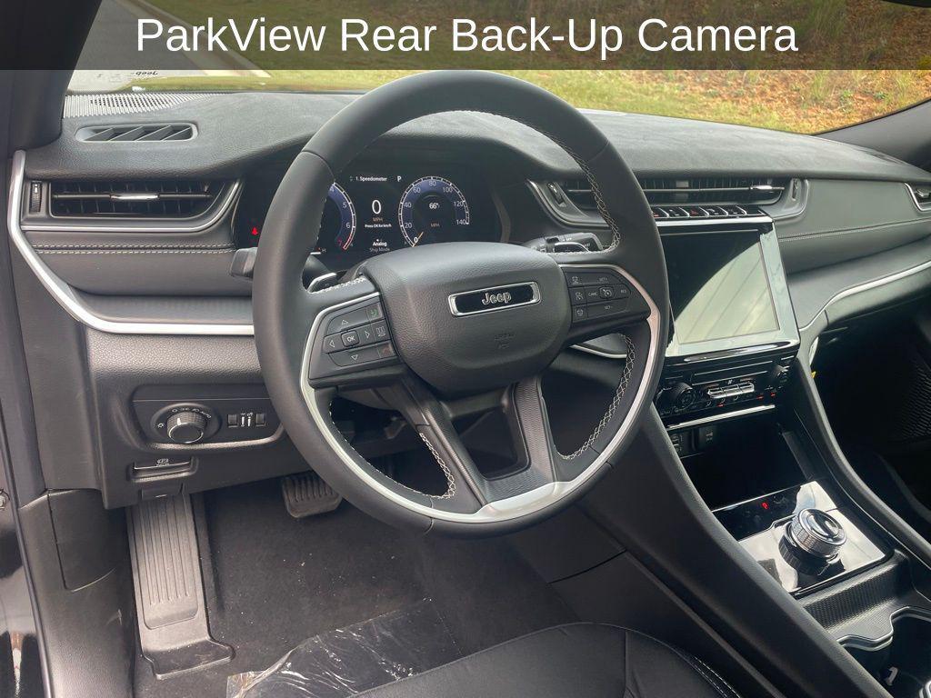 new 2025 Jeep Grand Cherokee car, priced at $33,274