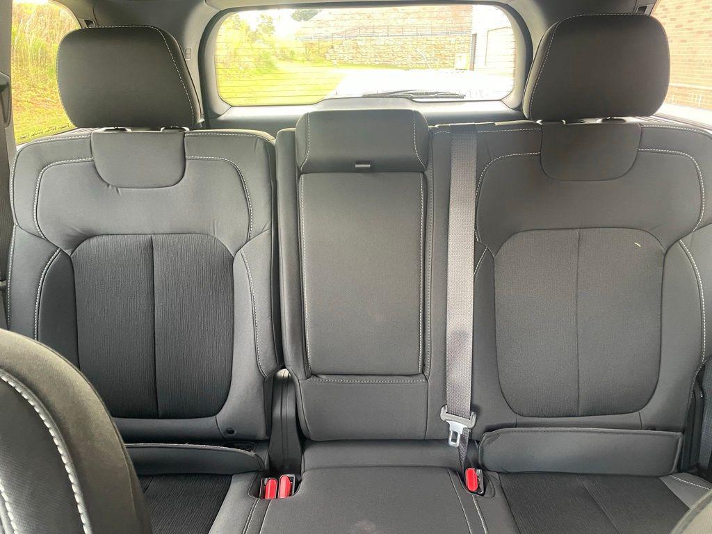 new 2025 Jeep Grand Cherokee car, priced at $33,274