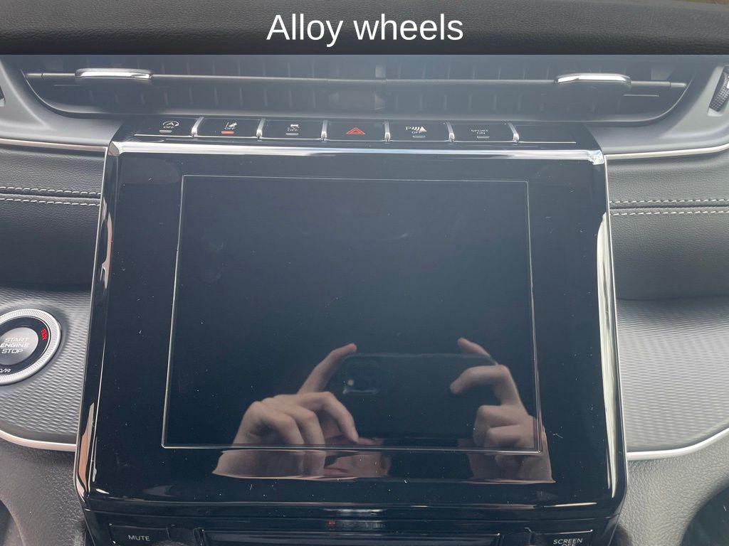 new 2025 Jeep Grand Cherokee car, priced at $33,274