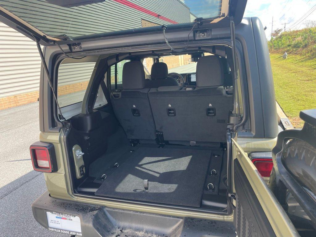 new 2025 Jeep Wrangler car, priced at $44,000