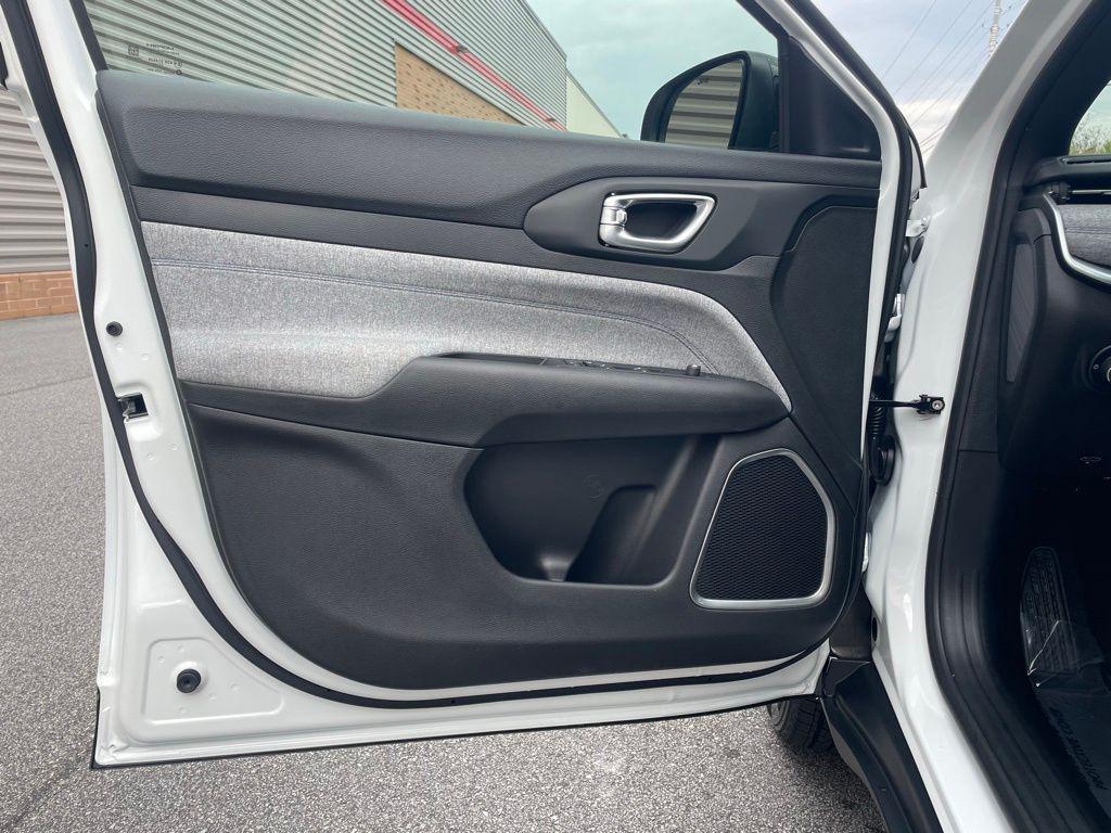 new 2026 Jeep Compass car, priced at $25,241