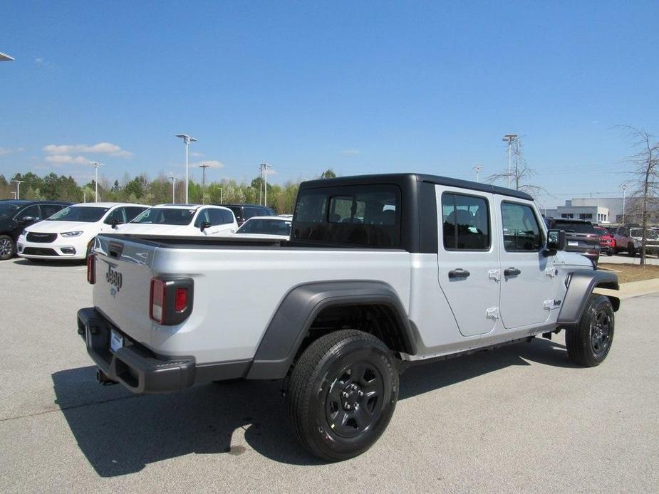 new 2024 Jeep Gladiator car, priced at $38,706
