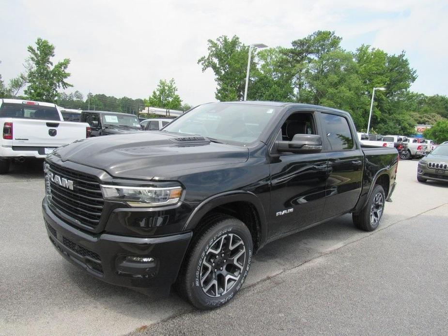 new 2025 Ram 1500 car, priced at $61,141