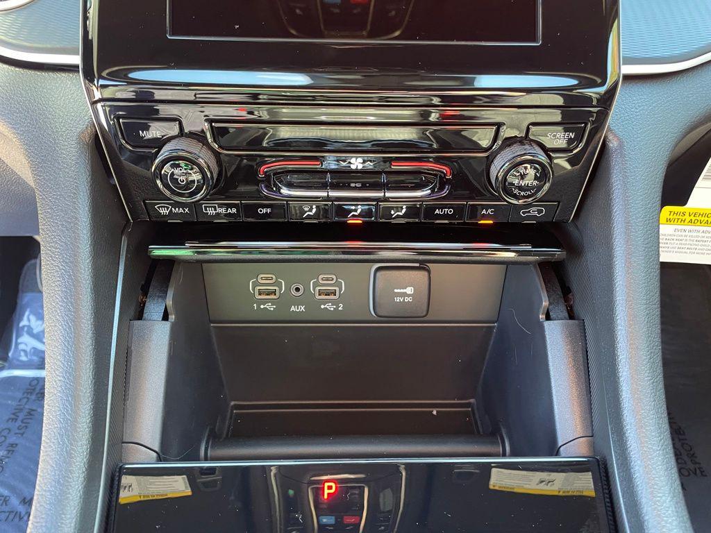 new 2025 Jeep Grand Cherokee car, priced at $33,774