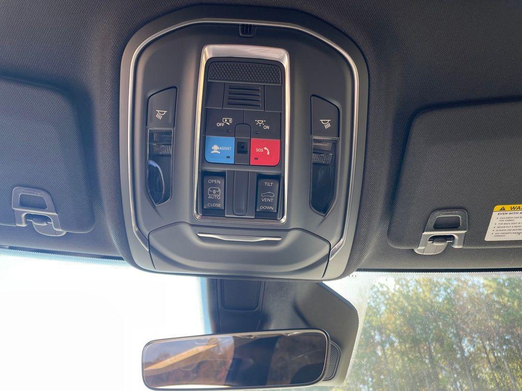 new 2025 Jeep Grand Cherokee car, priced at $33,774