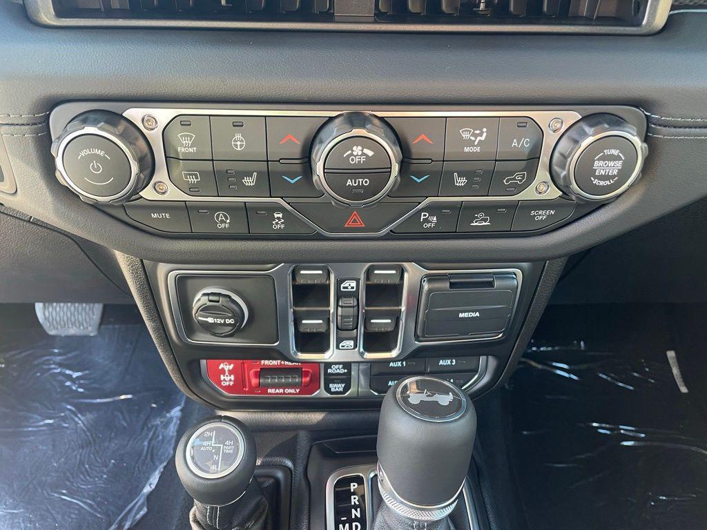 new 2026 Jeep Wrangler car, priced at $61,052