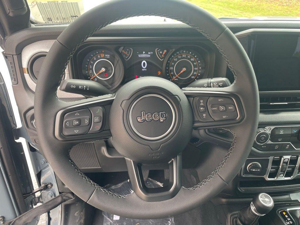 new 2025 Jeep Gladiator car, priced at $37,461
