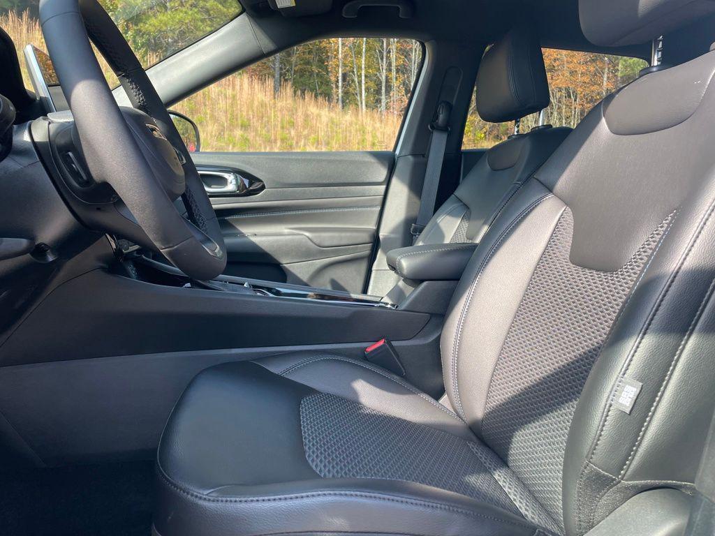 new 2026 Jeep Compass car, priced at $29,395