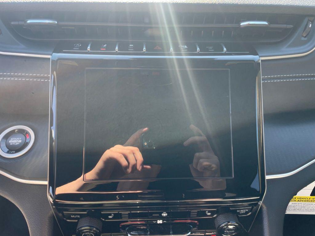 new 2025 Jeep Grand Cherokee car, priced at $35,165