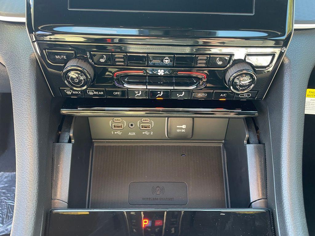 new 2025 Jeep Grand Cherokee car, priced at $35,165