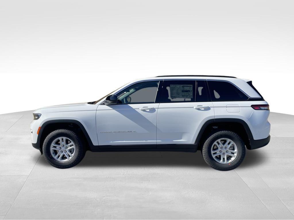 new 2025 Jeep Grand Cherokee car, priced at $35,165