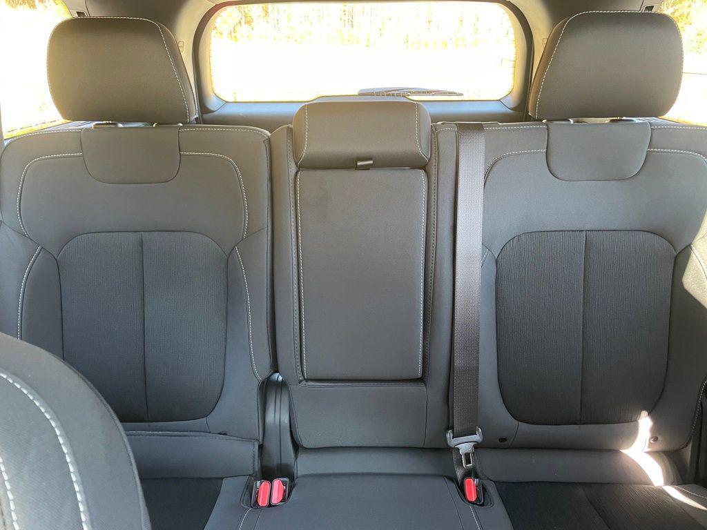 new 2025 Jeep Grand Cherokee car, priced at $35,165