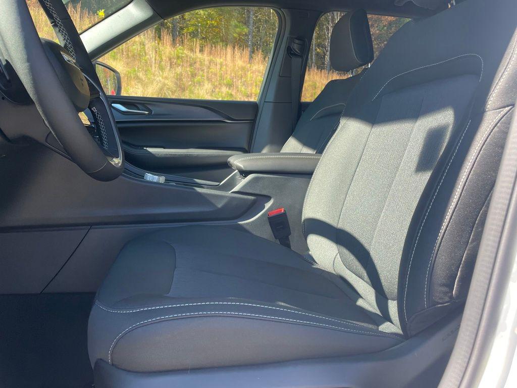 new 2025 Jeep Grand Cherokee car, priced at $35,165