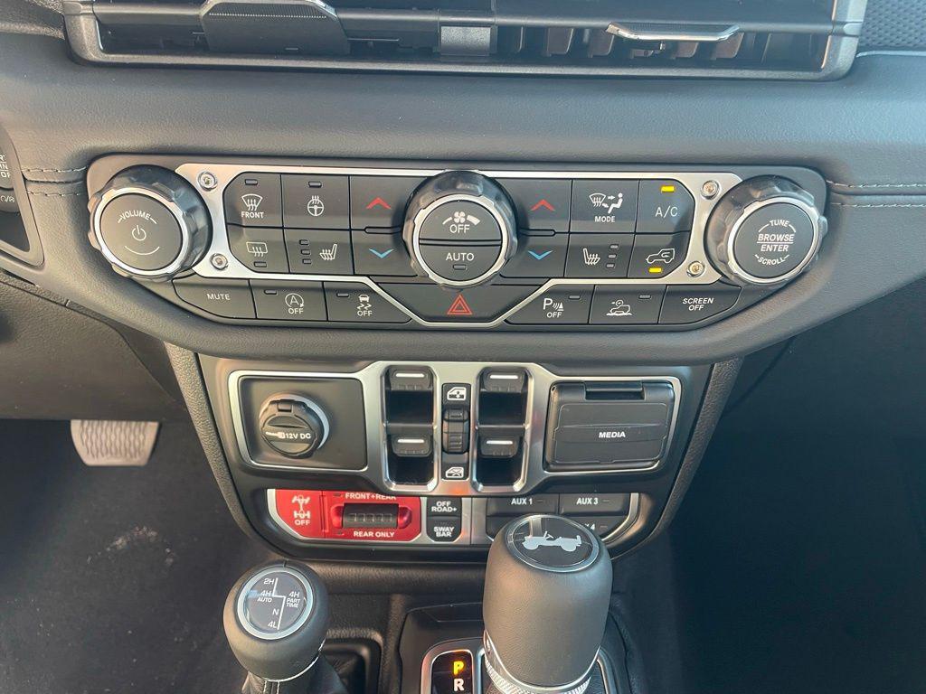 new 2026 Jeep Wrangler car, priced at $61,750