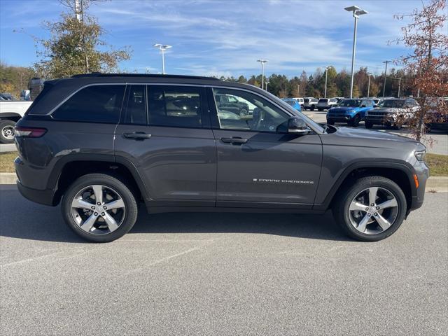 new 2025 Jeep Grand Cherokee car, priced at $50,896