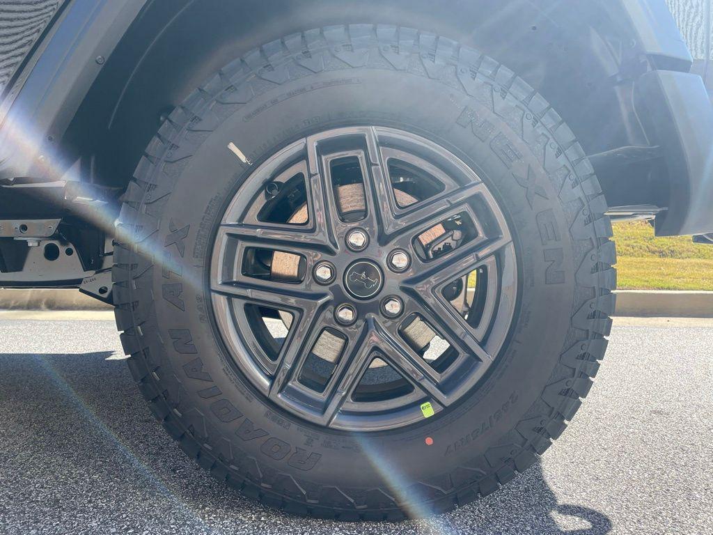 new 2026 Jeep Wrangler car, priced at $48,295