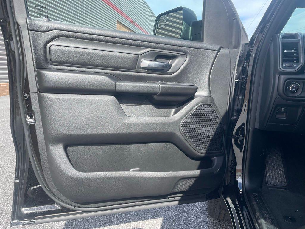 new 2025 Ram 1500 car, priced at $39,062