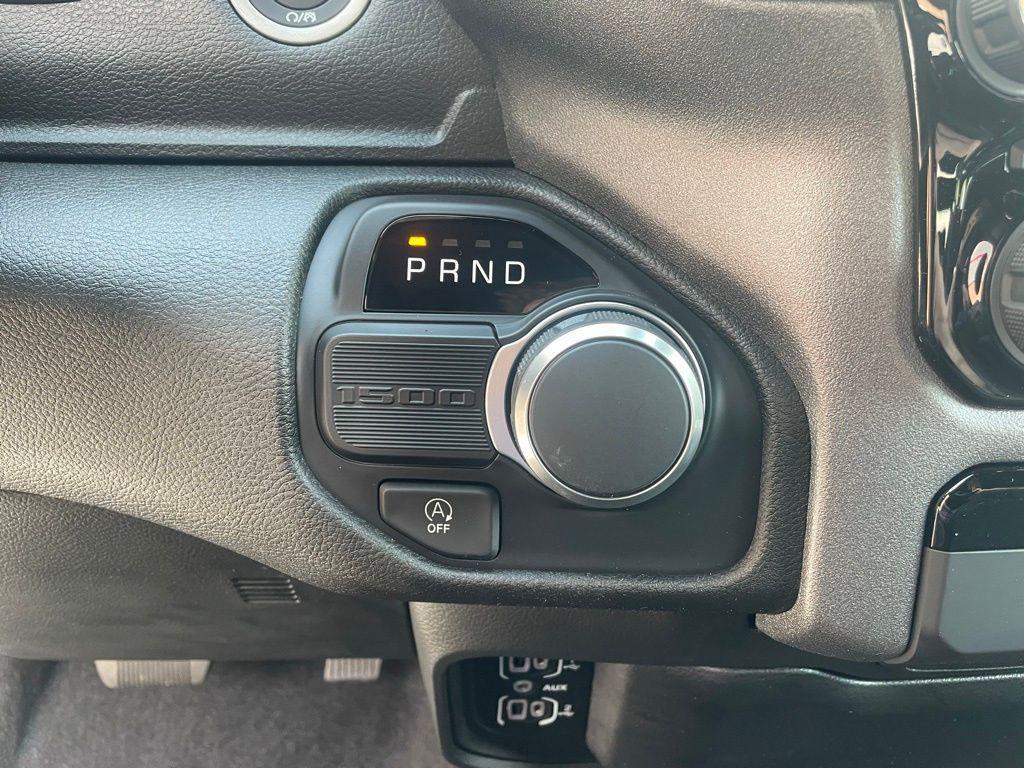 new 2025 Ram 1500 car, priced at $39,062