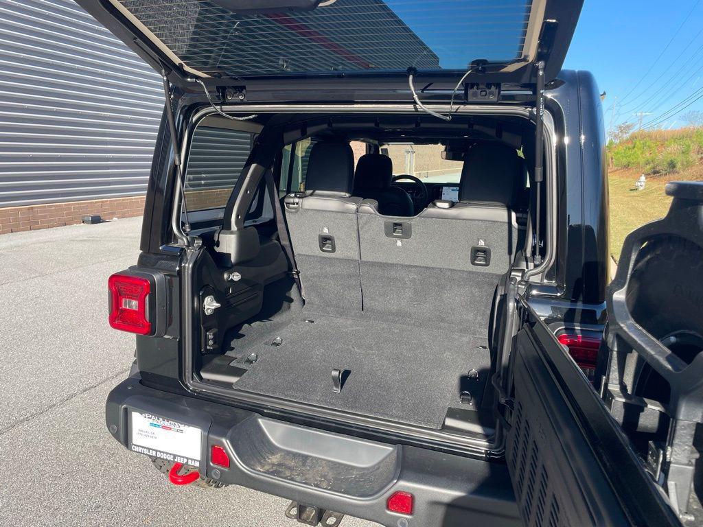 new 2026 Jeep Wrangler car, priced at $61,052