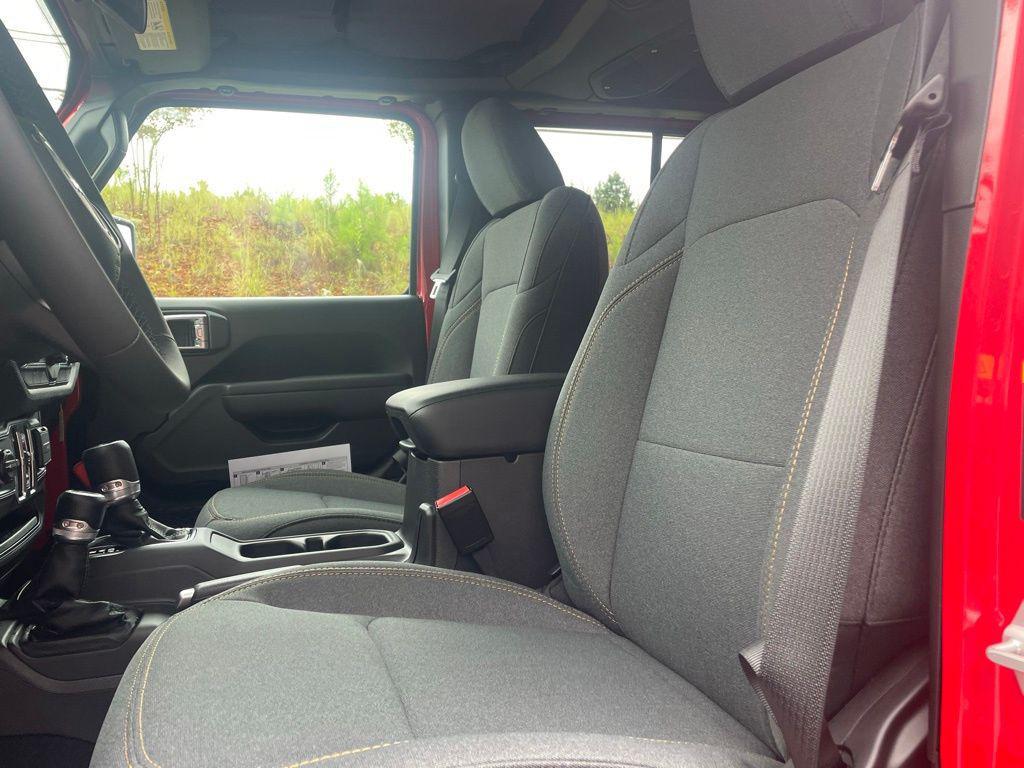 new 2025 Jeep Gladiator car, priced at $35,461