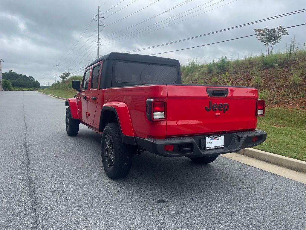 new 2025 Jeep Gladiator car, priced at $41,605