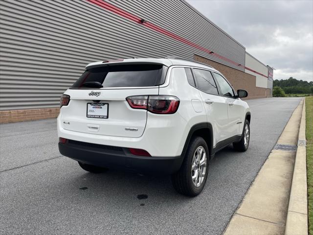 new 2025 Jeep Compass car, priced at $25,999