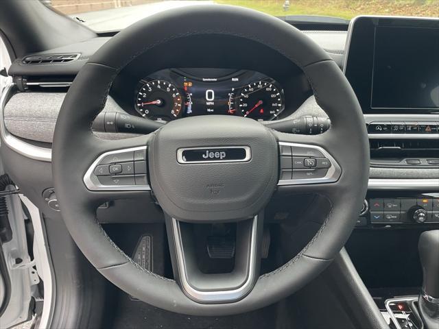 new 2025 Jeep Compass car, priced at $25,999