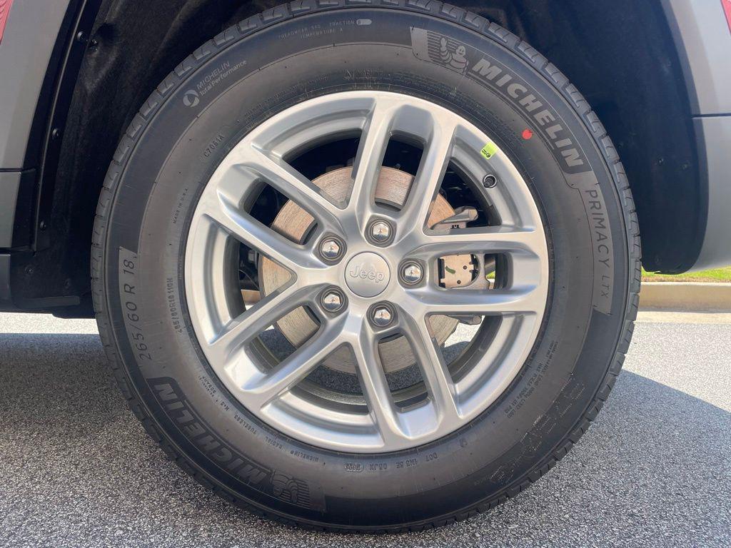new 2025 Jeep Grand Cherokee car, priced at $38,024