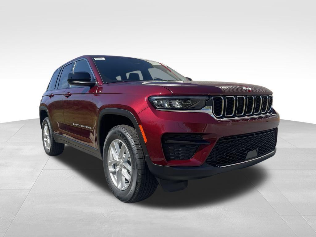 new 2025 Jeep Grand Cherokee car, priced at $38,024