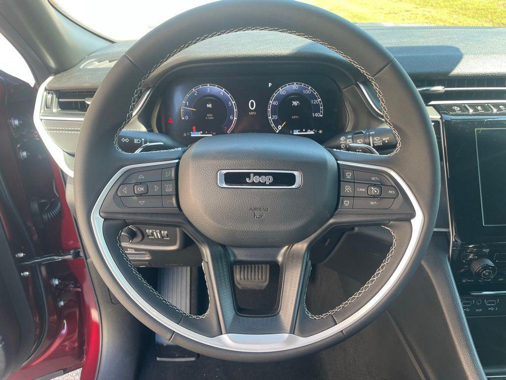 new 2025 Jeep Grand Cherokee car, priced at $38,024